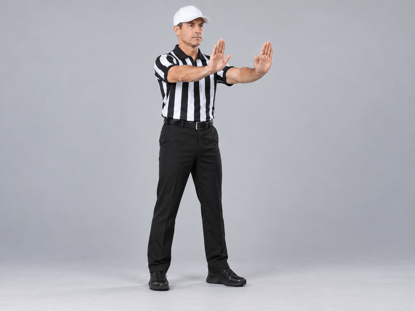 KI-Fotodarstellung: Whitehat zeigt Pass Interference – Offense und Defense. Beide offenen Hände nach vorn schieben. Offense und Defense nutzen dasselbe Foulzeichen.